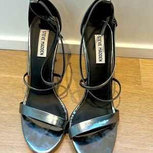 Steve Madden
Size 9.5